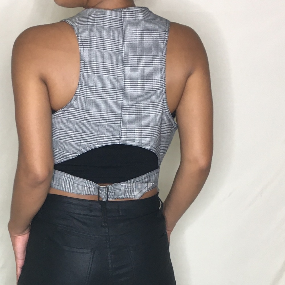 Crop vest